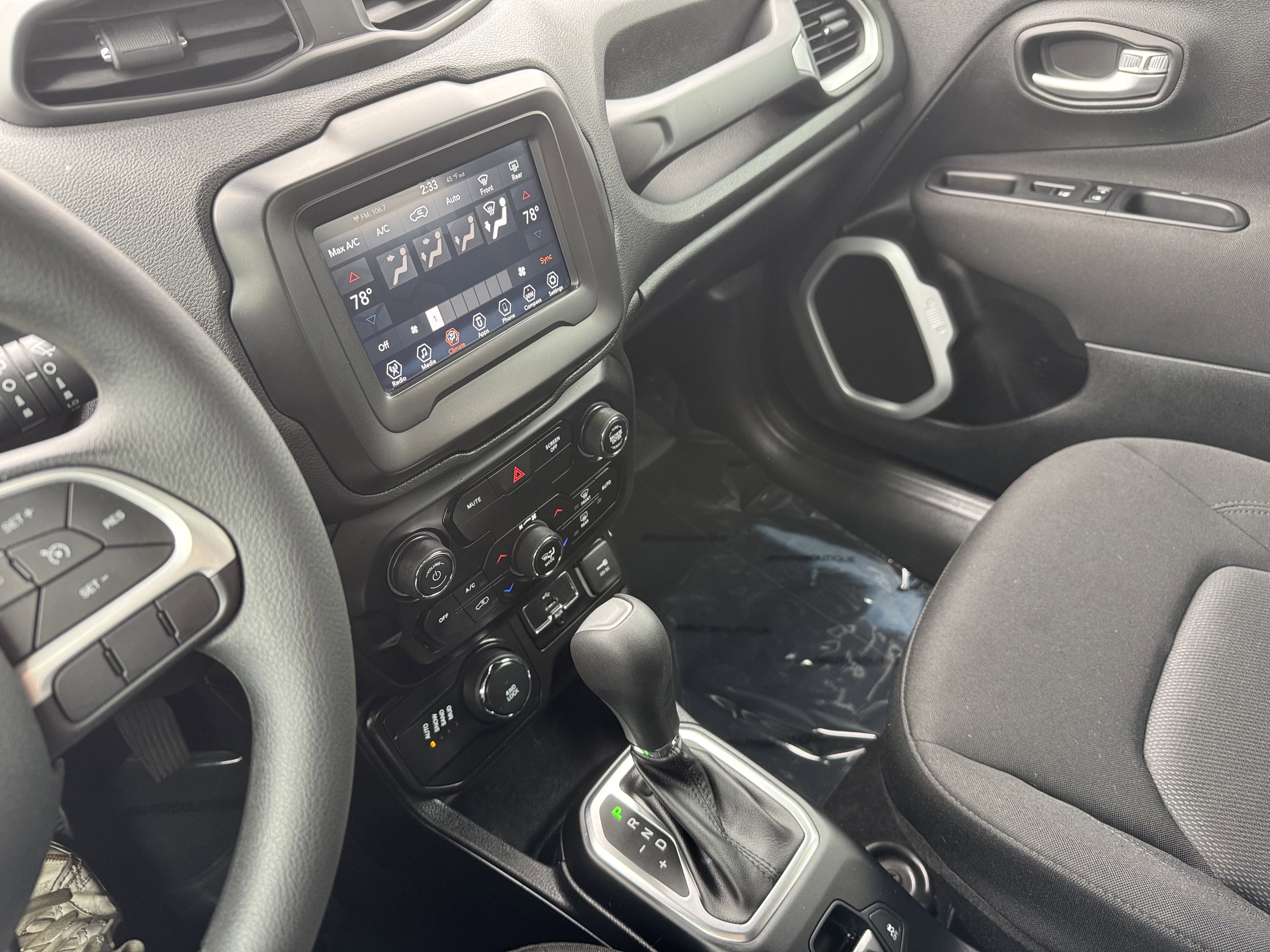 Used 2019 Jeep Renegade Sport w/ Sport Appearance Group AWD/4WD image 26