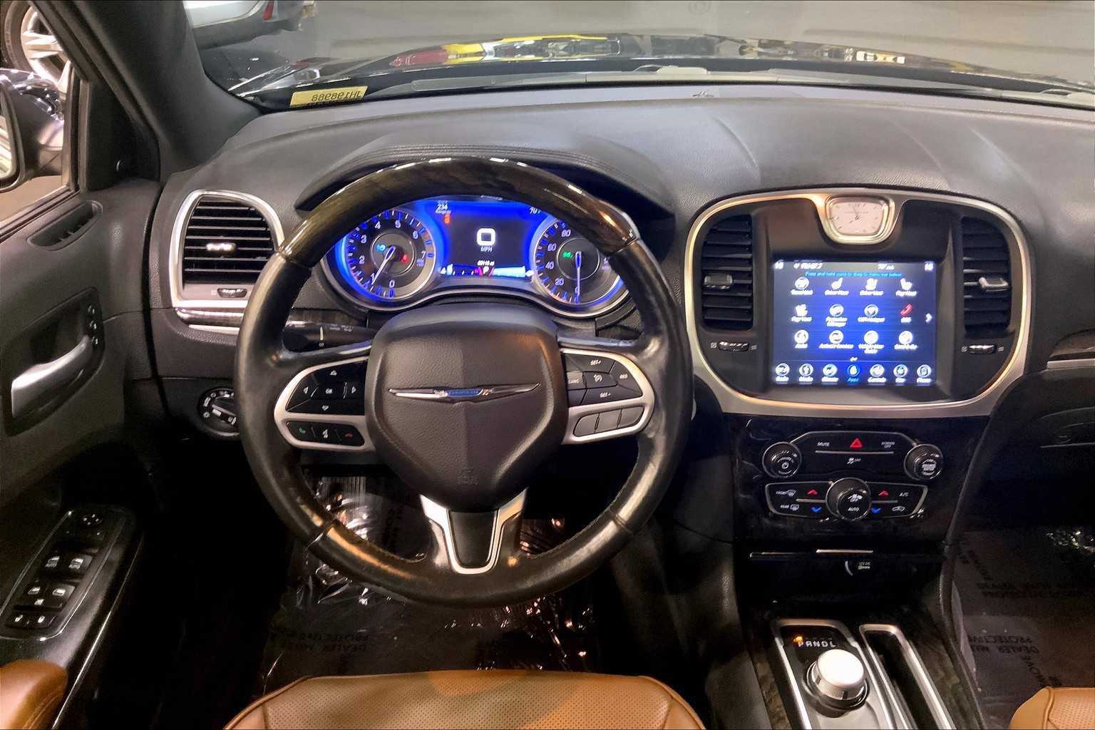 Used 2018 Chrysler 300 Limited w/ Light Group AWD/4WD image 6