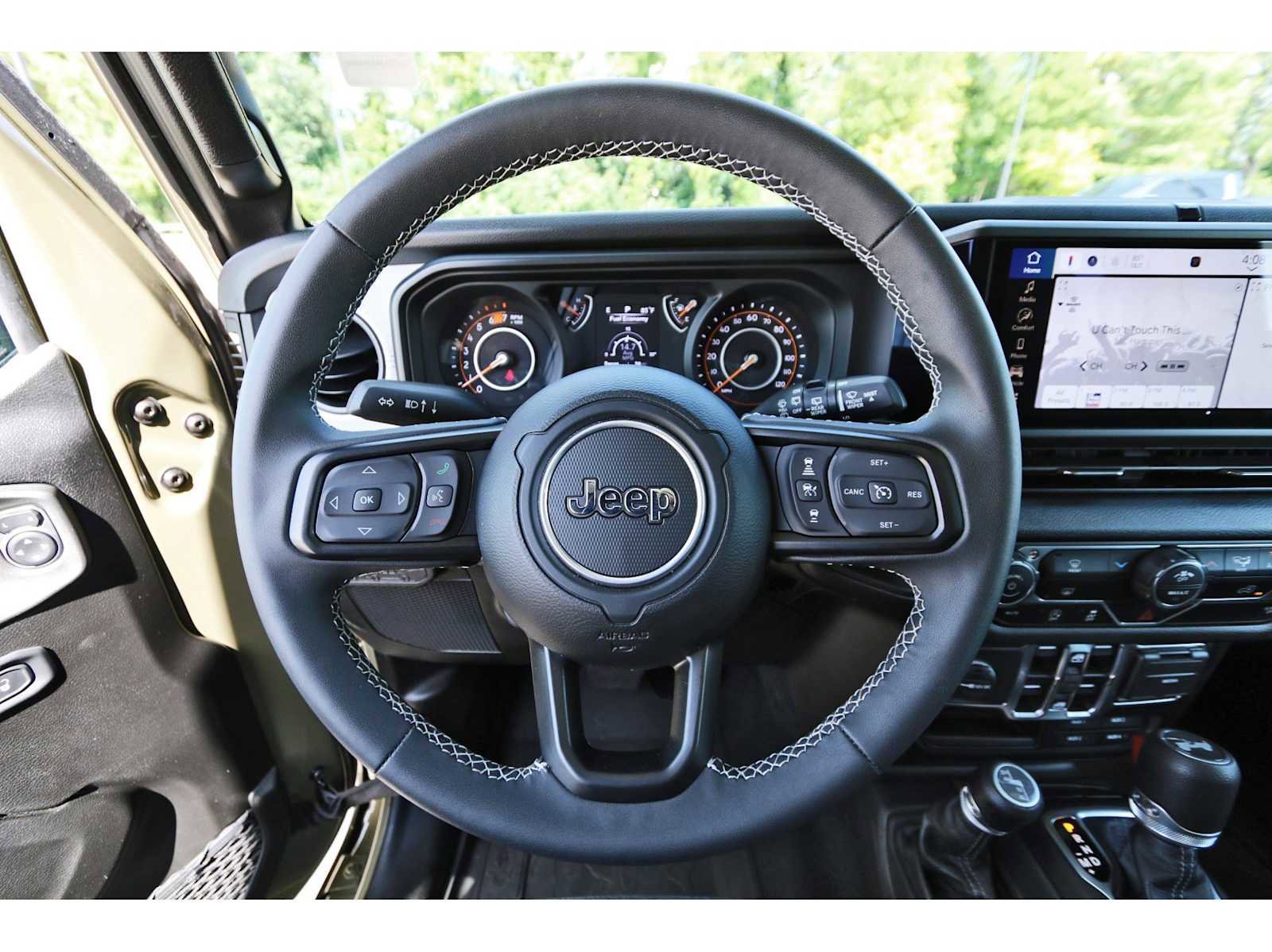 Used 2025 Jeep Wrangler Unlimited Sport AWD/4WD image 13