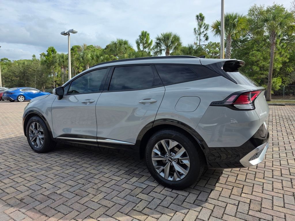 Used 2023 Kia Sportage SX image 9