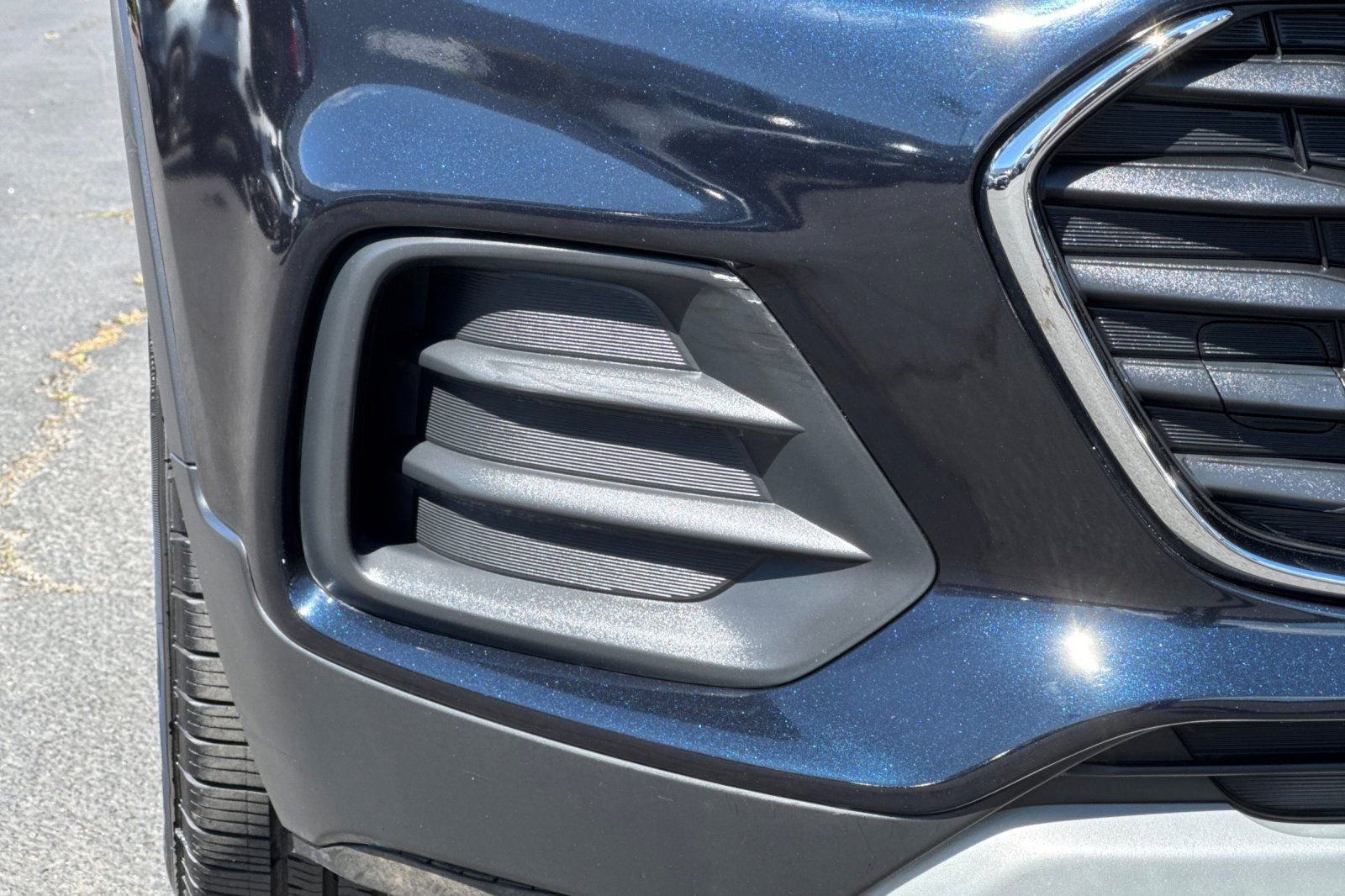 Used 2021 Chevrolet Trax LT w/ Driver Confidence Package image 43
