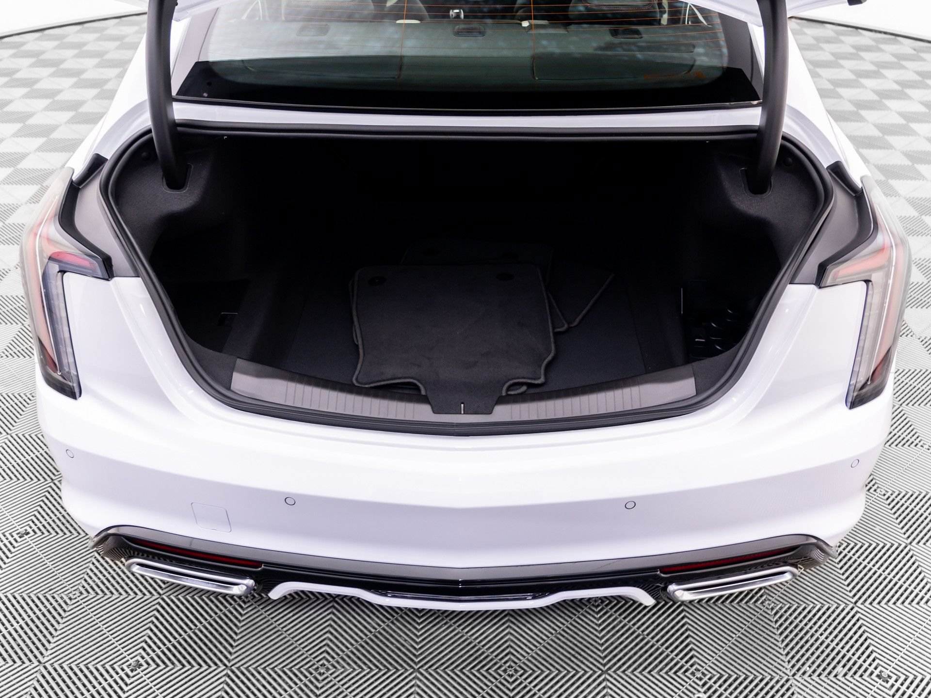 New 2026 Cadillac CT5 Sport w/ Technology Package AWD/4WD image 32