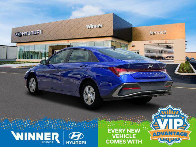 New 2025 Hyundai Elantra SE image 5