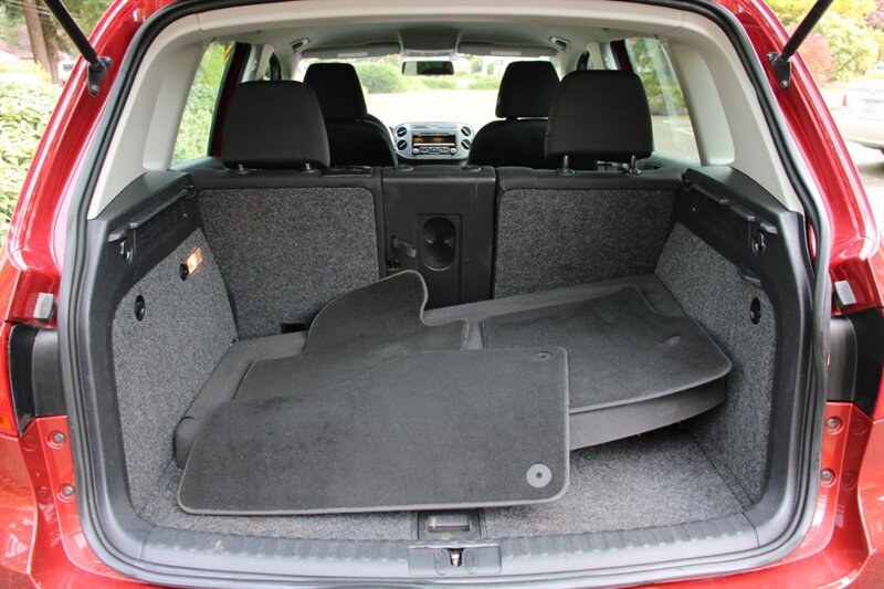 Used 2012 Volkswagen Tiguan S image 15