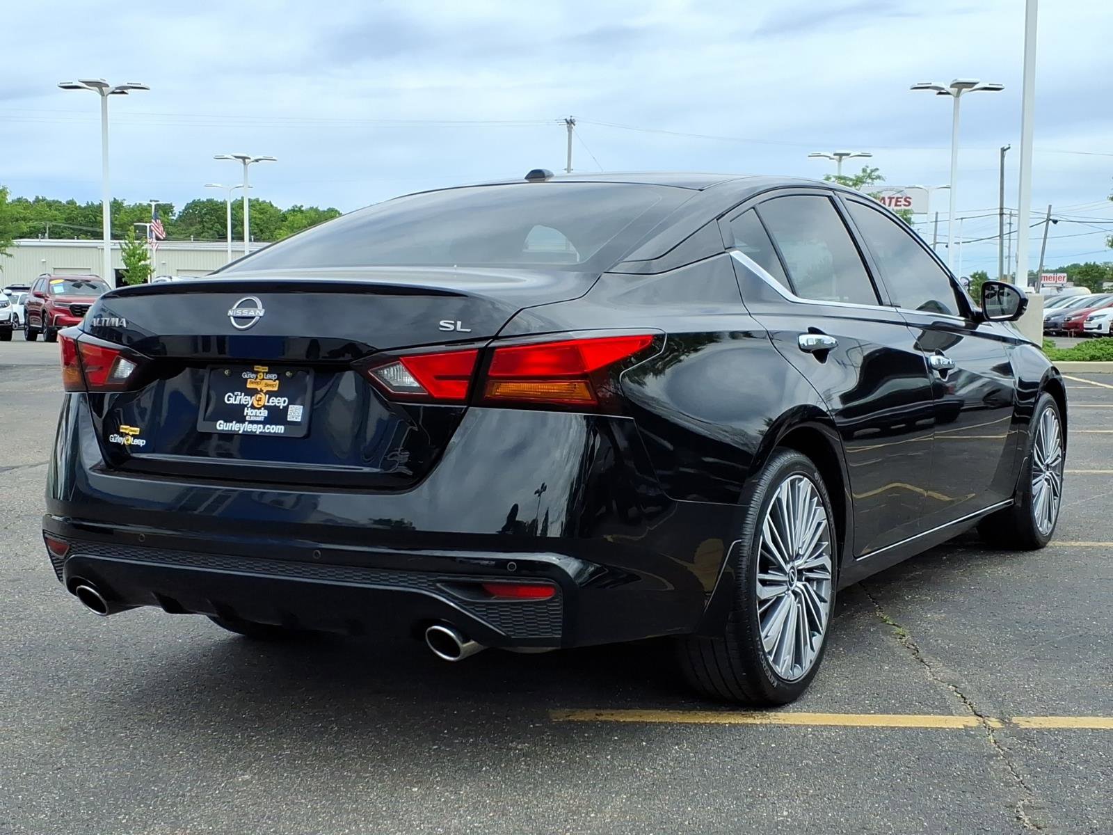 Used 2024 Nissan Altima 2.5 SL FWD image 12