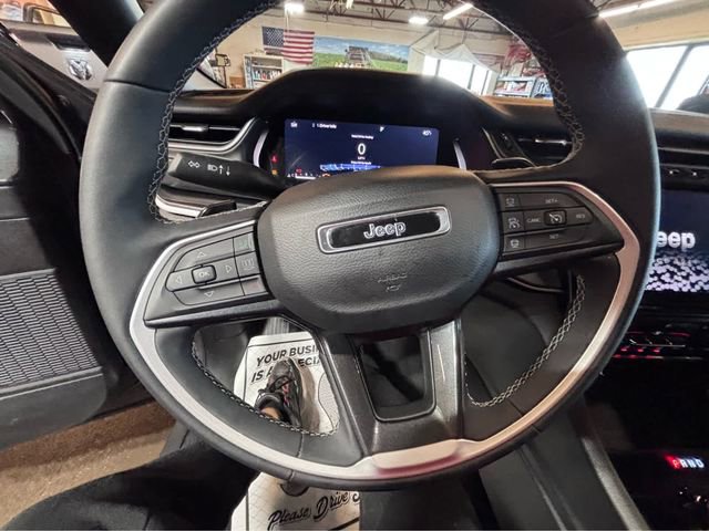 Used 2023 Jeep Grand Cherokee L Laredo AWD/4WD image 18