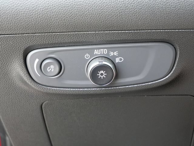Used 2024 Buick Encore GX Sport Touring w/ Advanced Technology Package AWD/4WD image 17