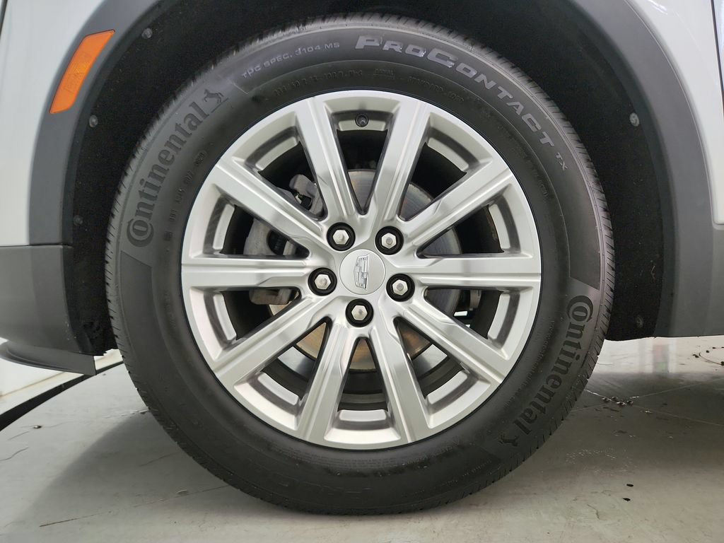 Used 2020 Cadillac XT4 Premium Luxury w/ Driver Awareness Package AWD/4WD image 32
