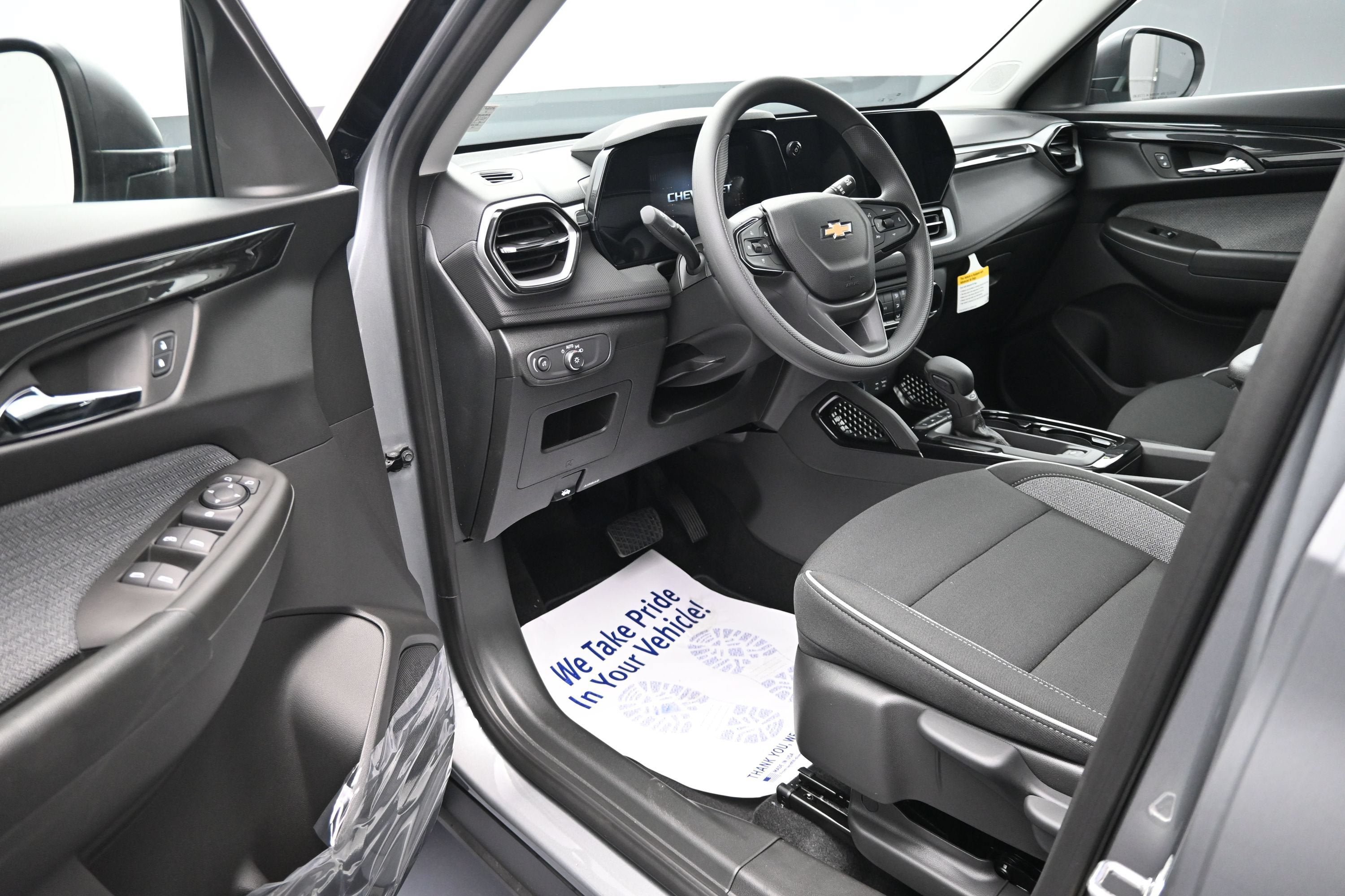 New 2026 Chevrolet TrailBlazer LS w/ LS Convenience Package AWD/4WD image 10