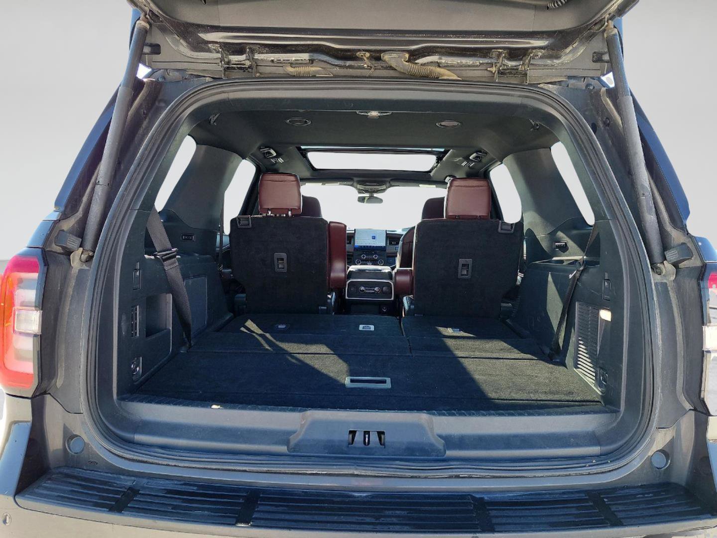 Used 2024 Ford Expedition Limited image 23