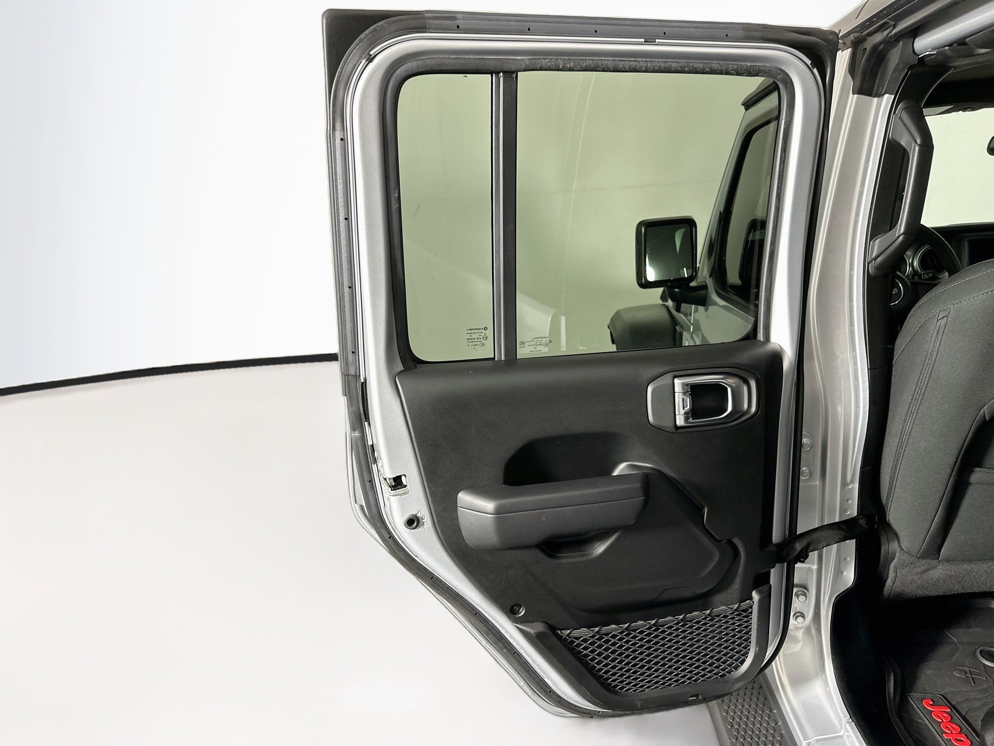 Used 2023 Jeep Wrangler Unlimited AWD/4WD image 24