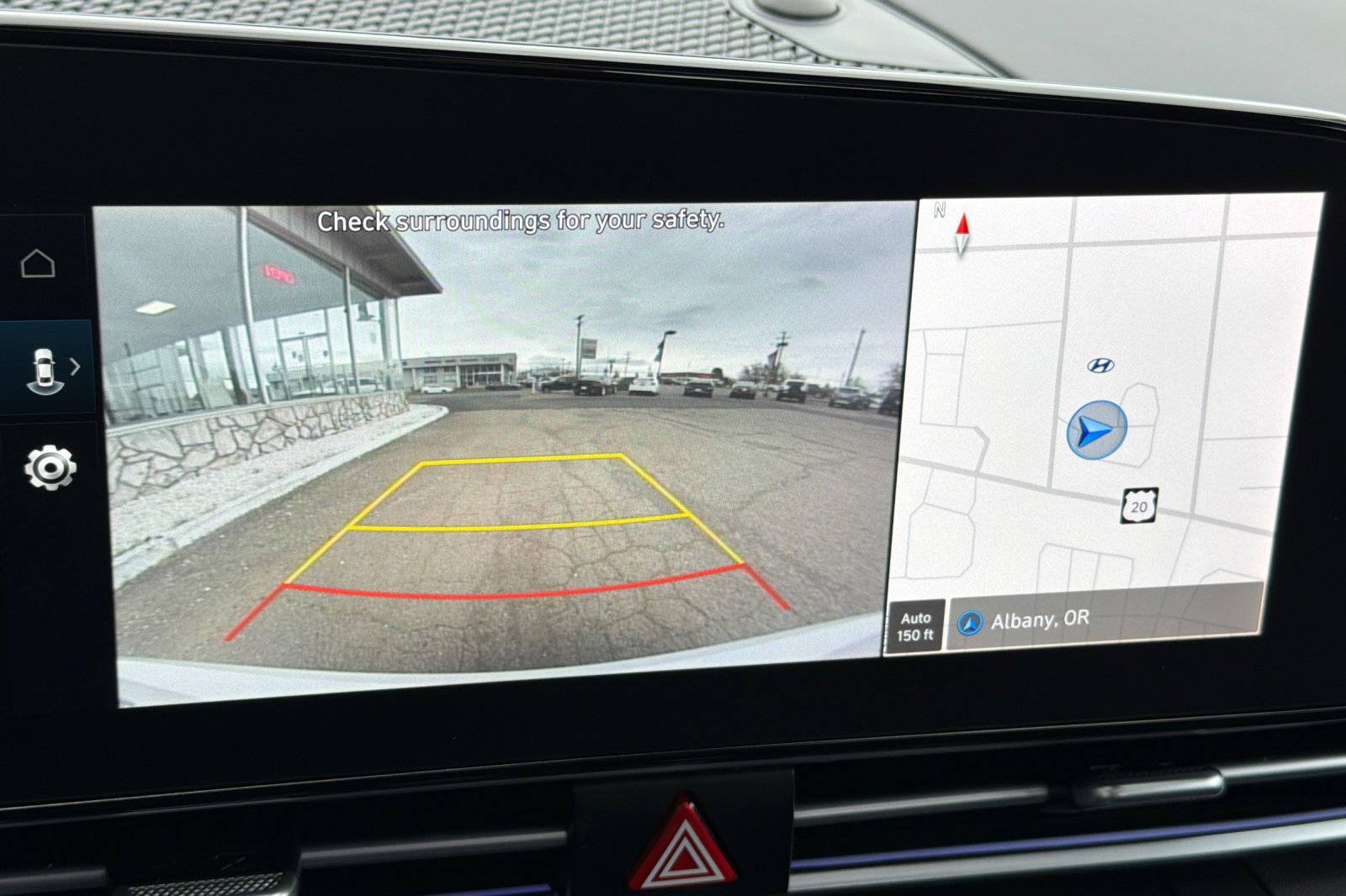 Used 2025 Hyundai Elantra SEL image 18