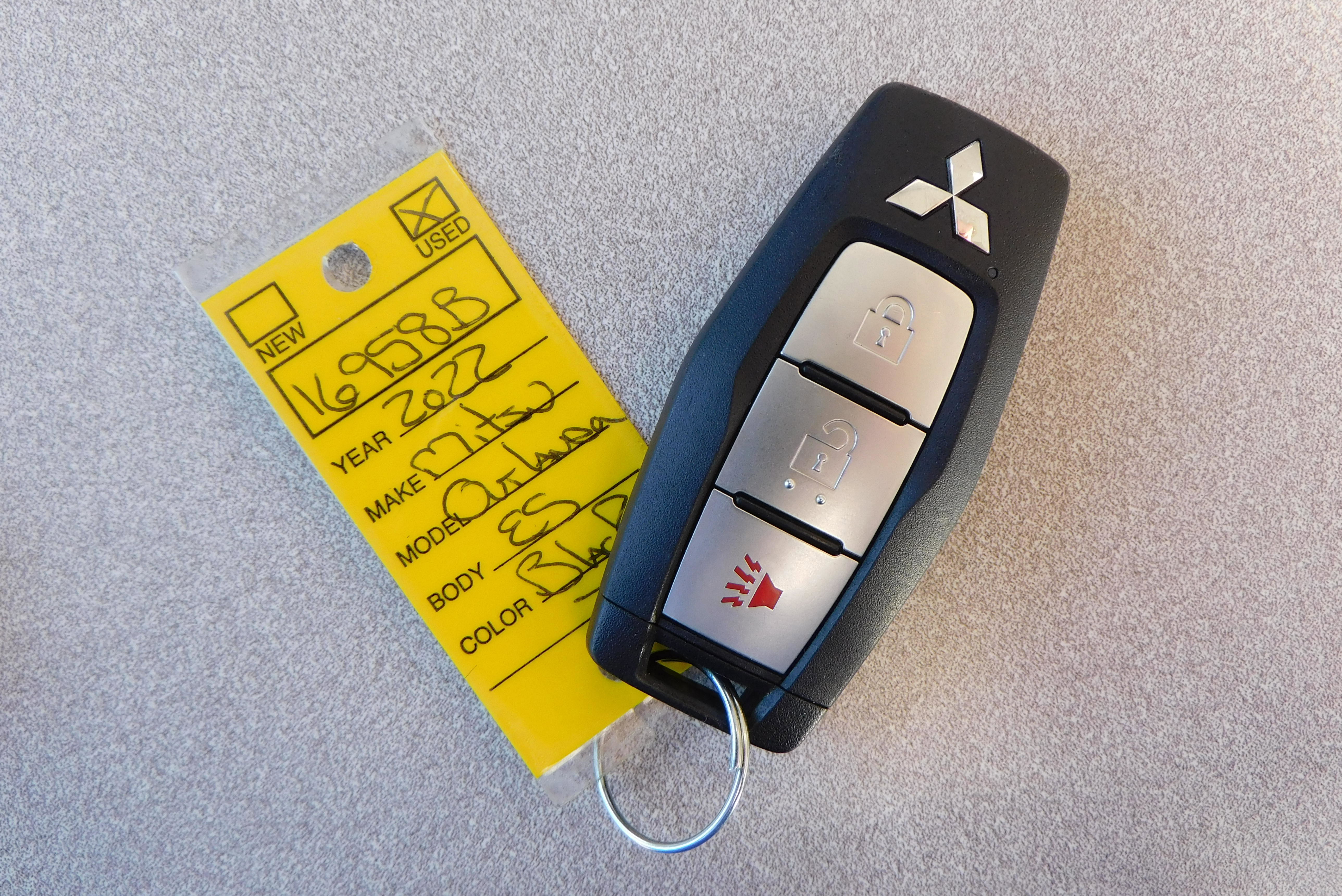 Used 2022 Mitsubishi Outlander ES image 31