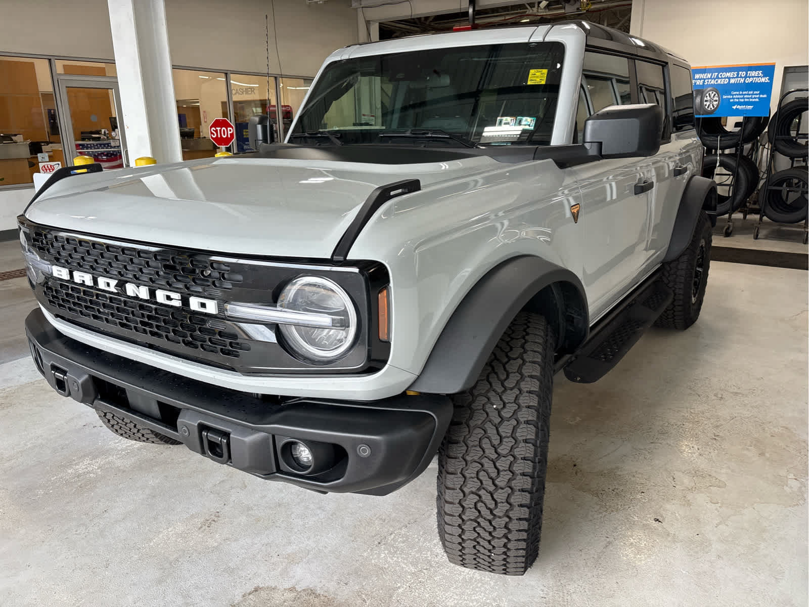 Certified 2026 Ford Bronco Badlands AWD/4WD image 6
