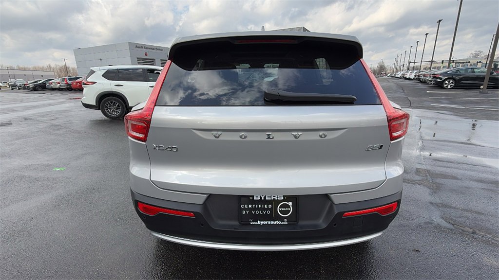 Certified 2025 Volvo XC40 B5 Plus image 31