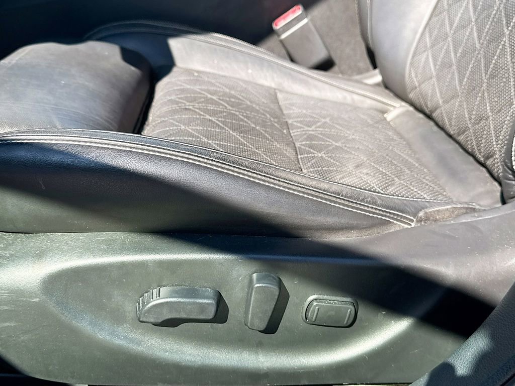 Used 2017 Nissan Maxima Platinum image 19