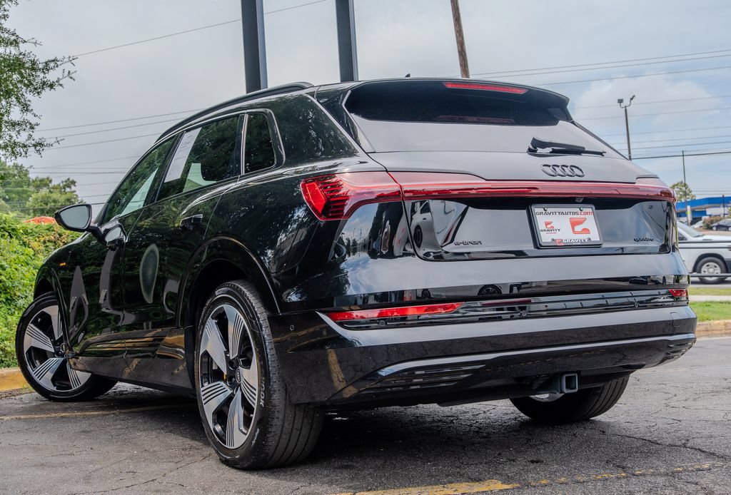 Used 2023 Audi e-tron Premium Plus AWD/4WD image 23