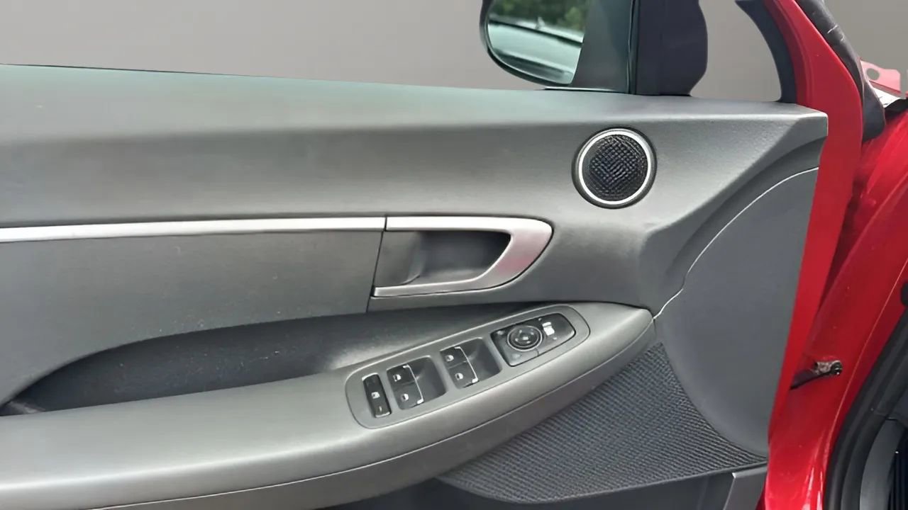 Used 2020 Hyundai Sonata SE w/ Cargo Package image 18