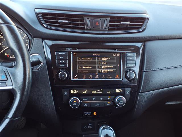 Used 2020 Nissan Rogue SV w/ Premium Package image 15
