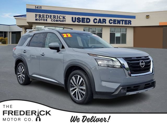 Used 2022 Nissan Pathfinder Platinum w/ Cargo Package AWD/4WD image 1