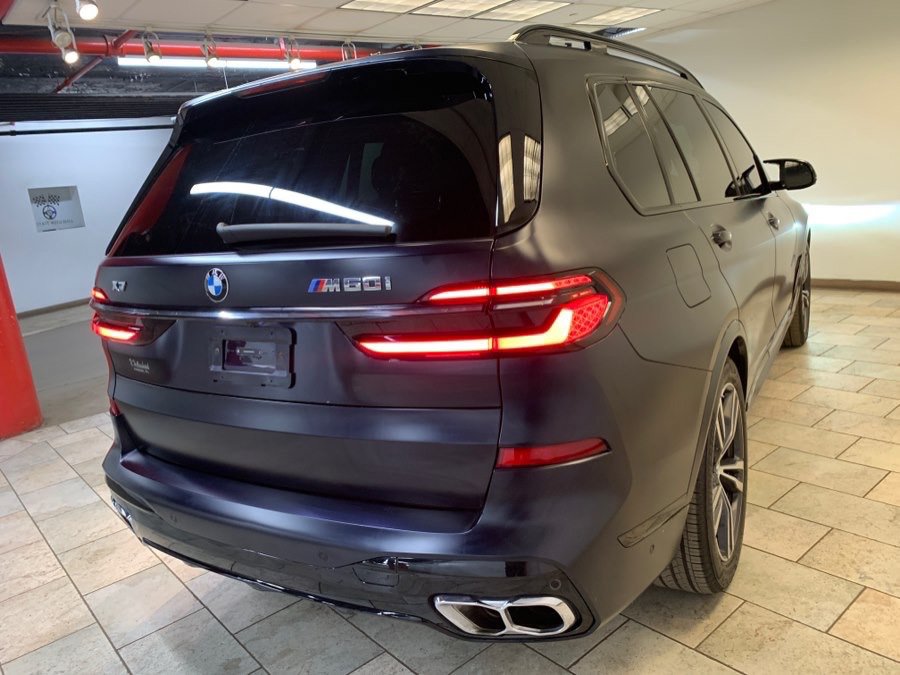 Used 2024 BMW X7 M60i AWD/4WD image 4