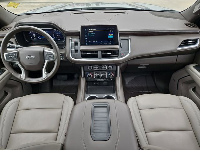 Used 2023 Chevrolet Tahoe Z71 w/ Luxury Package AWD/4WD image 9