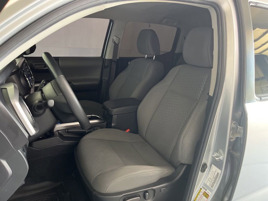 Used 2023 Toyota Tacoma SR5 RWD image 18