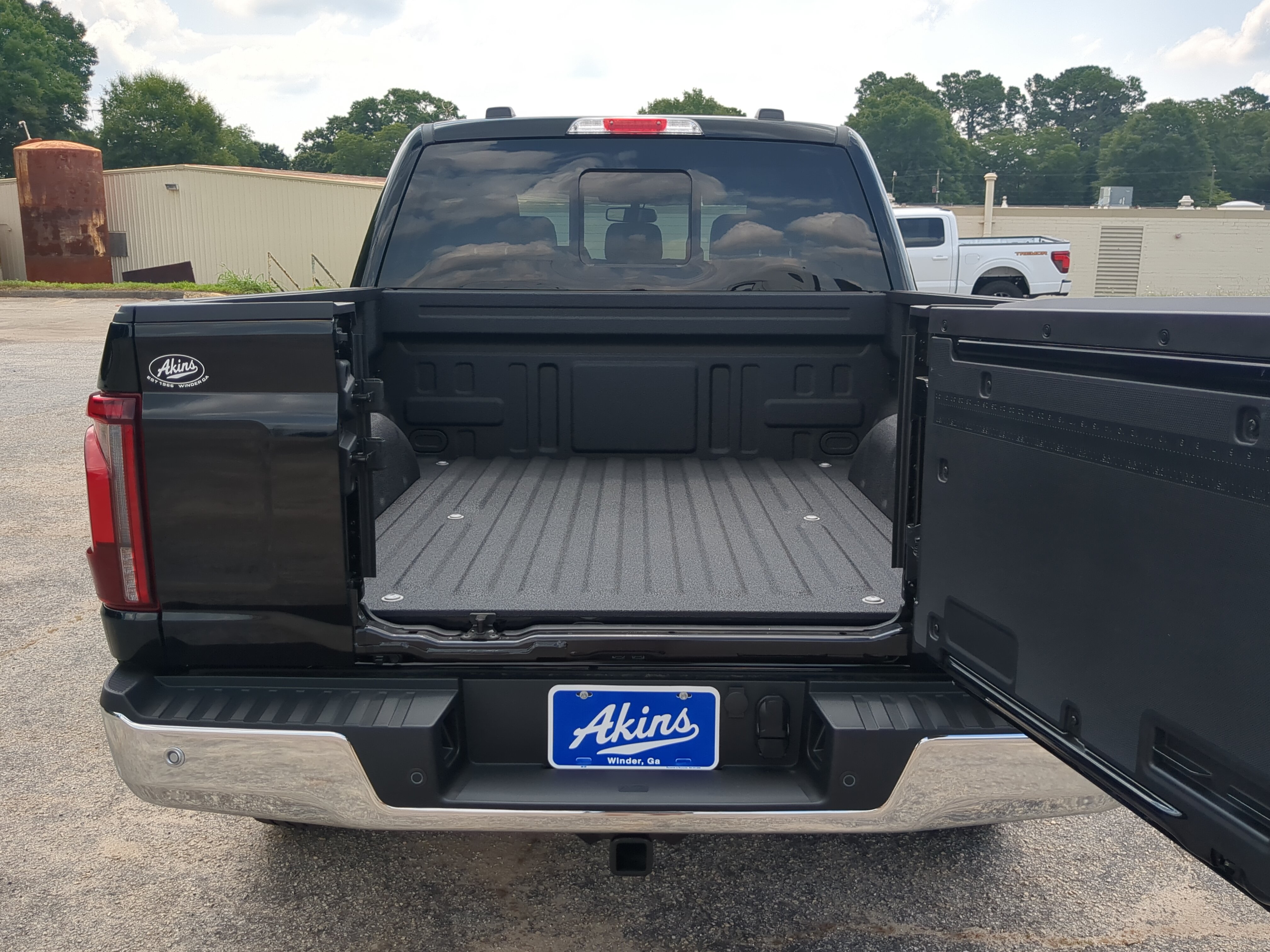 New 2026 Ford F150 Lariat w/ Equipment Group 501A Mid AWD/4WD image 11