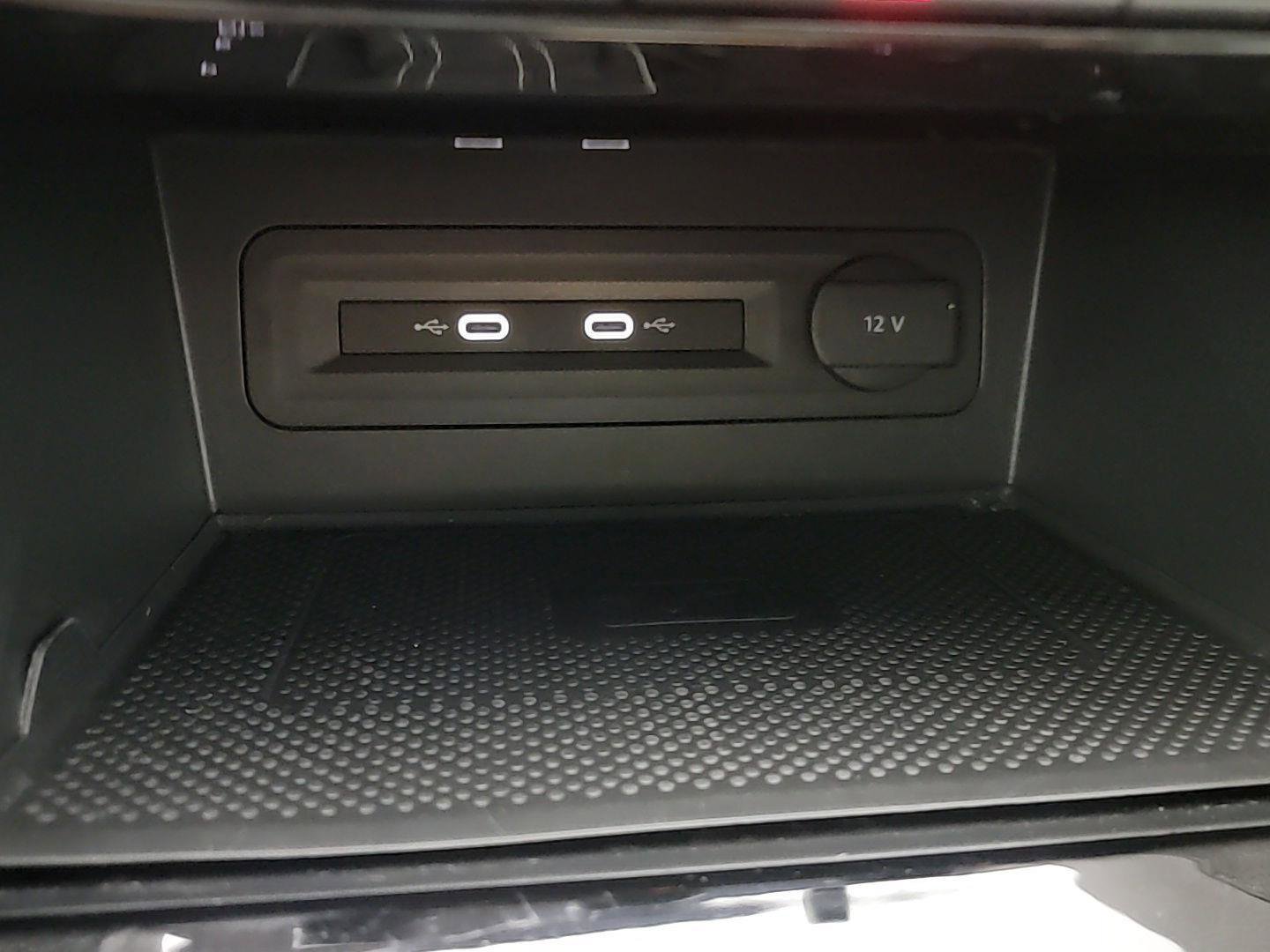 Used 2022 Volkswagen Atlas SEL R-Line image 30