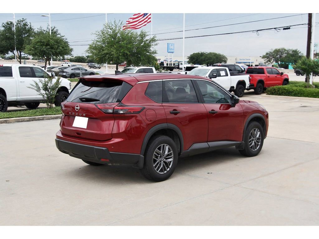 Used 2024 Nissan Rogue S image 6