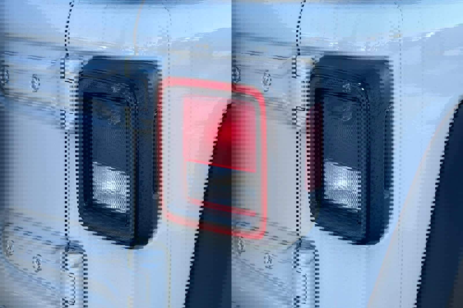 Used 2018 Jeep Wrangler Unlimited Sport image 17