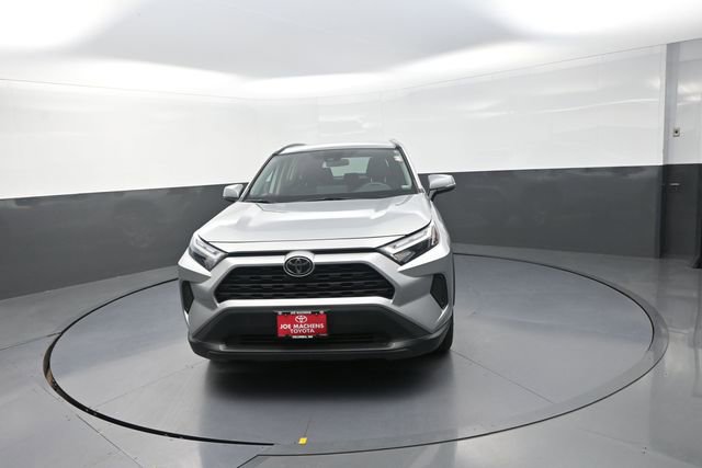 Used 2024 Toyota RAV4 XLE FWD image 32
