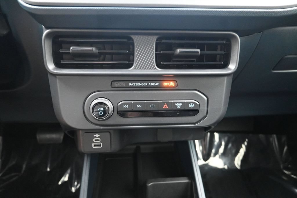 New 2026 Ford Maverick XL FWD image 17