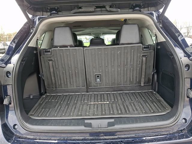Used 2024 Toyota Highlander XLE image 33