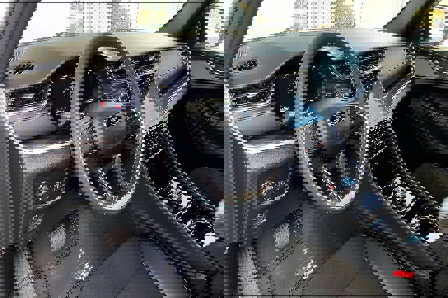 Used 2023 Jeep Grand Cherokee Altitude image 17