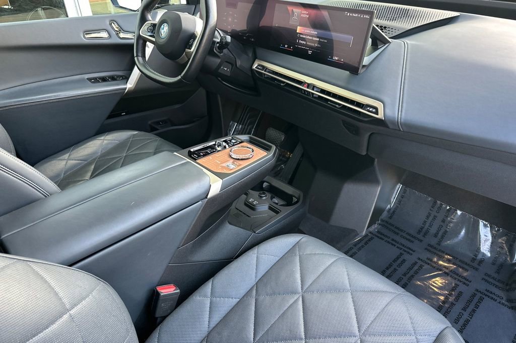 Used 2023 BMW iX M60 image 17