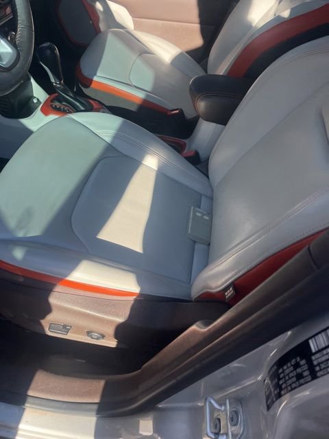 Used 2016 Jeep Renegade Limited image 6