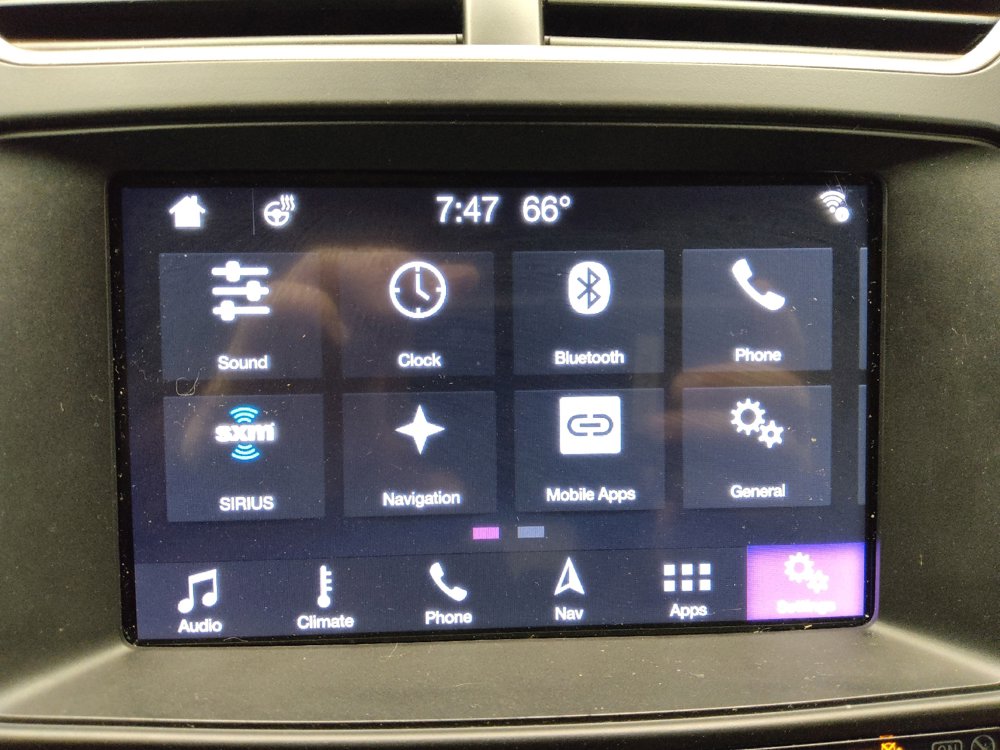 Used 2019 Ford Explorer XLT w/ Equipment Group 202A AWD/4WD image 25