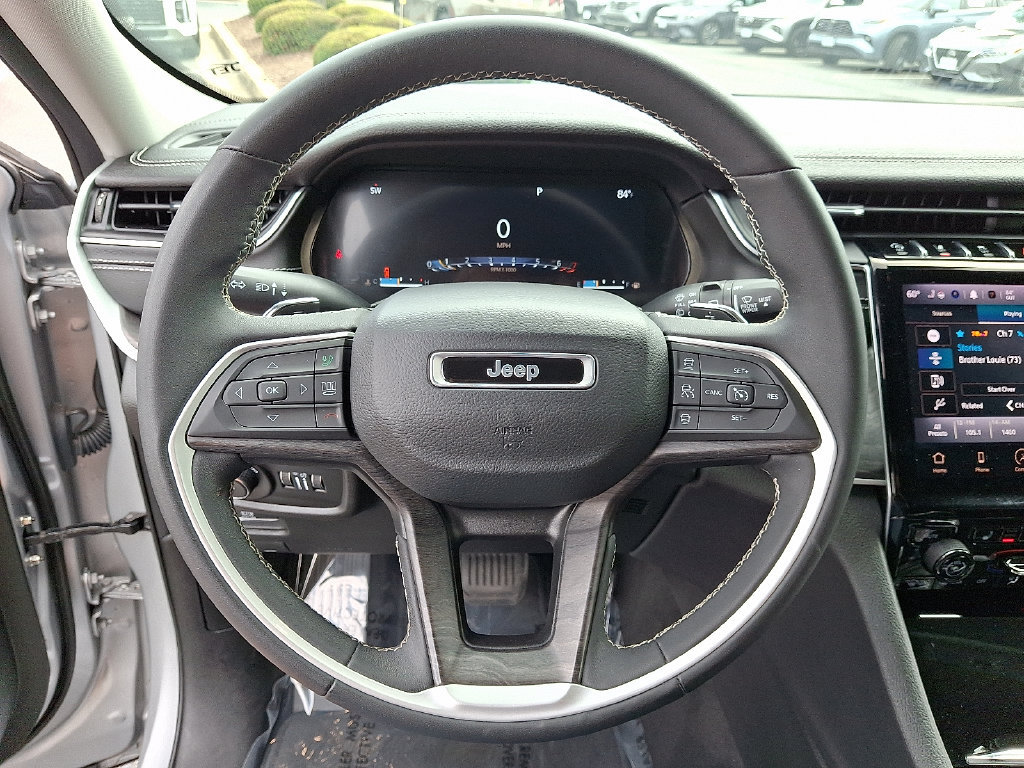 Used 2023 Jeep Grand Cherokee Limited AWD/4WD image 20