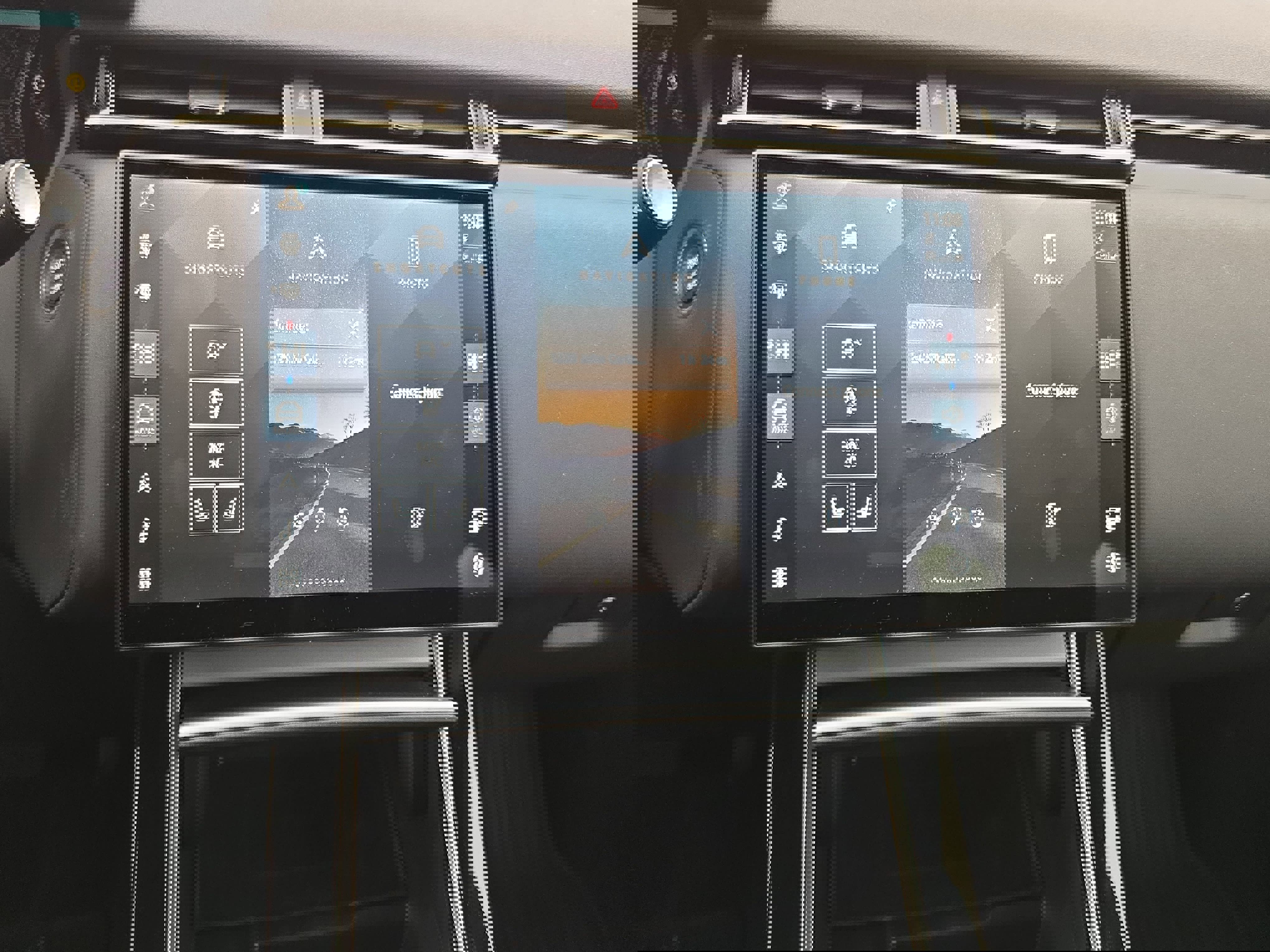 Used 2025 Land Rover Range Rover Velar S image 20