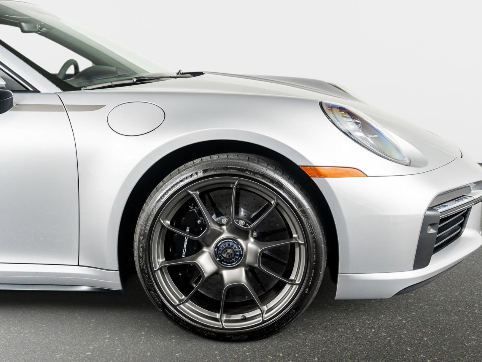 Used 2025 Porsche 911 Turbo AWD/4WD image 6