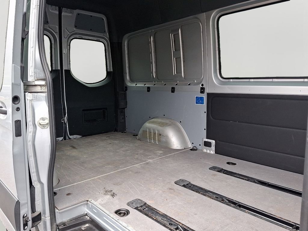 Used 2024 Mercedes-Benz Sprinter 2500 image 8
