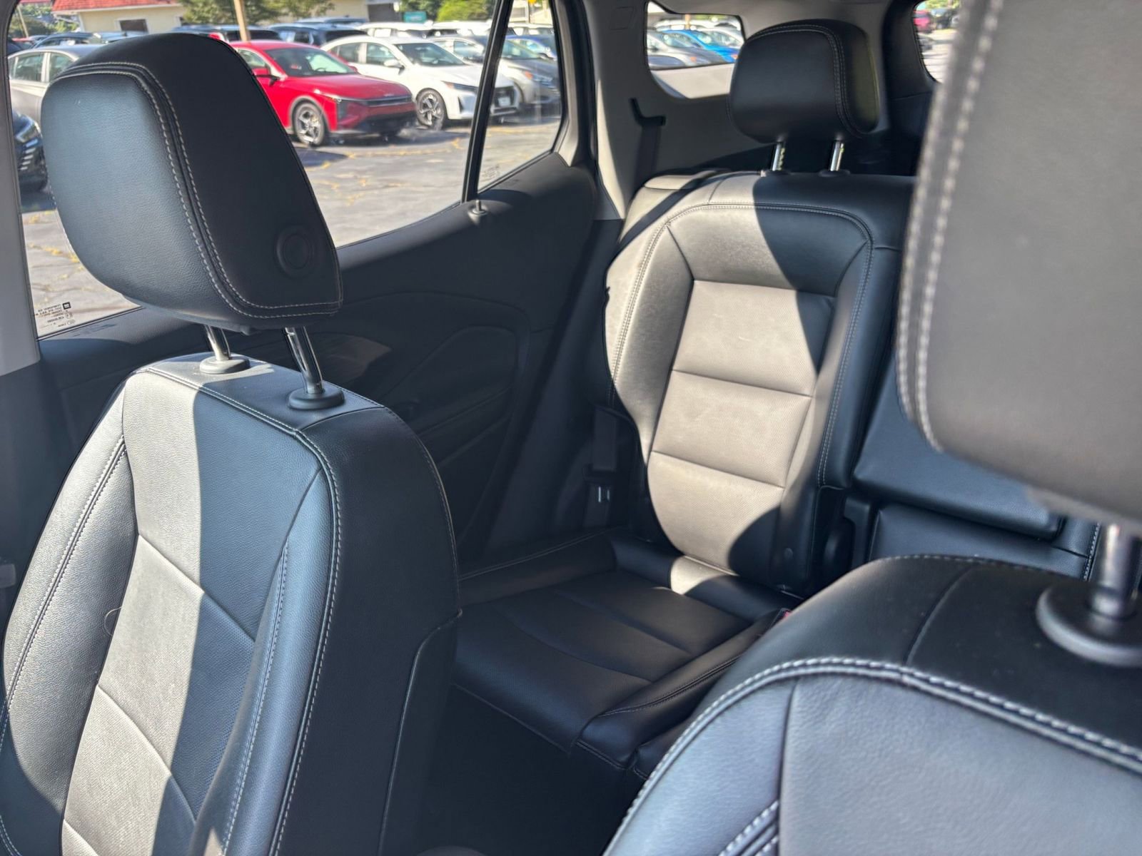 Used 2024 GMC Terrain SLT AWD/4WD image 35