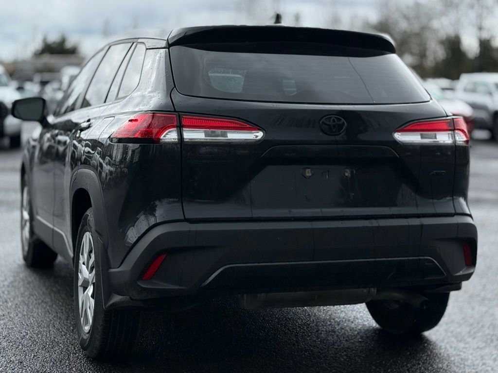 Used 2023 Toyota Corolla Cross L image 3