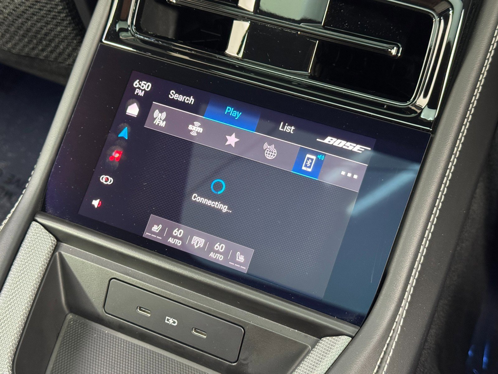 Used 2024 Porsche Panamera 4 w/ Premium Package image 37