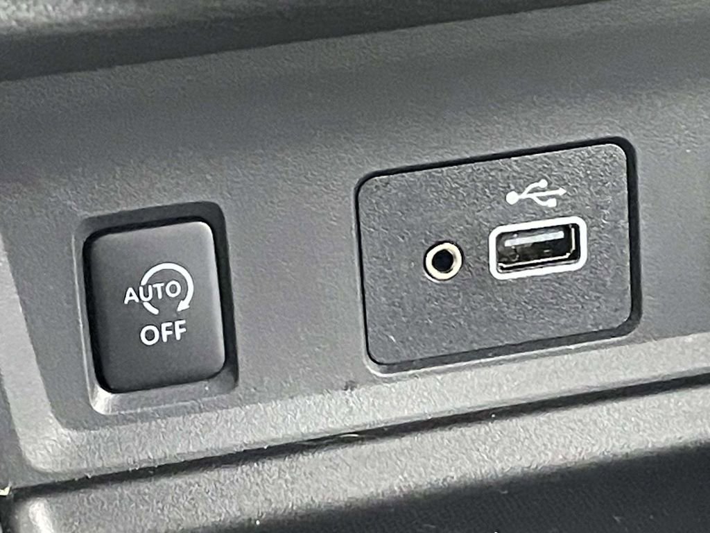 Used 2025 Nissan Sentra S image 26