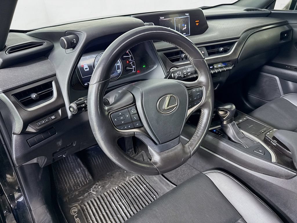 Used 2020 Lexus UX 200 w/ Premium Package FWD image 9