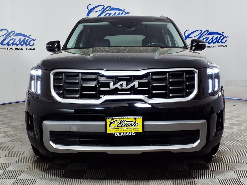 Used 2023 Kia Telluride S image 3