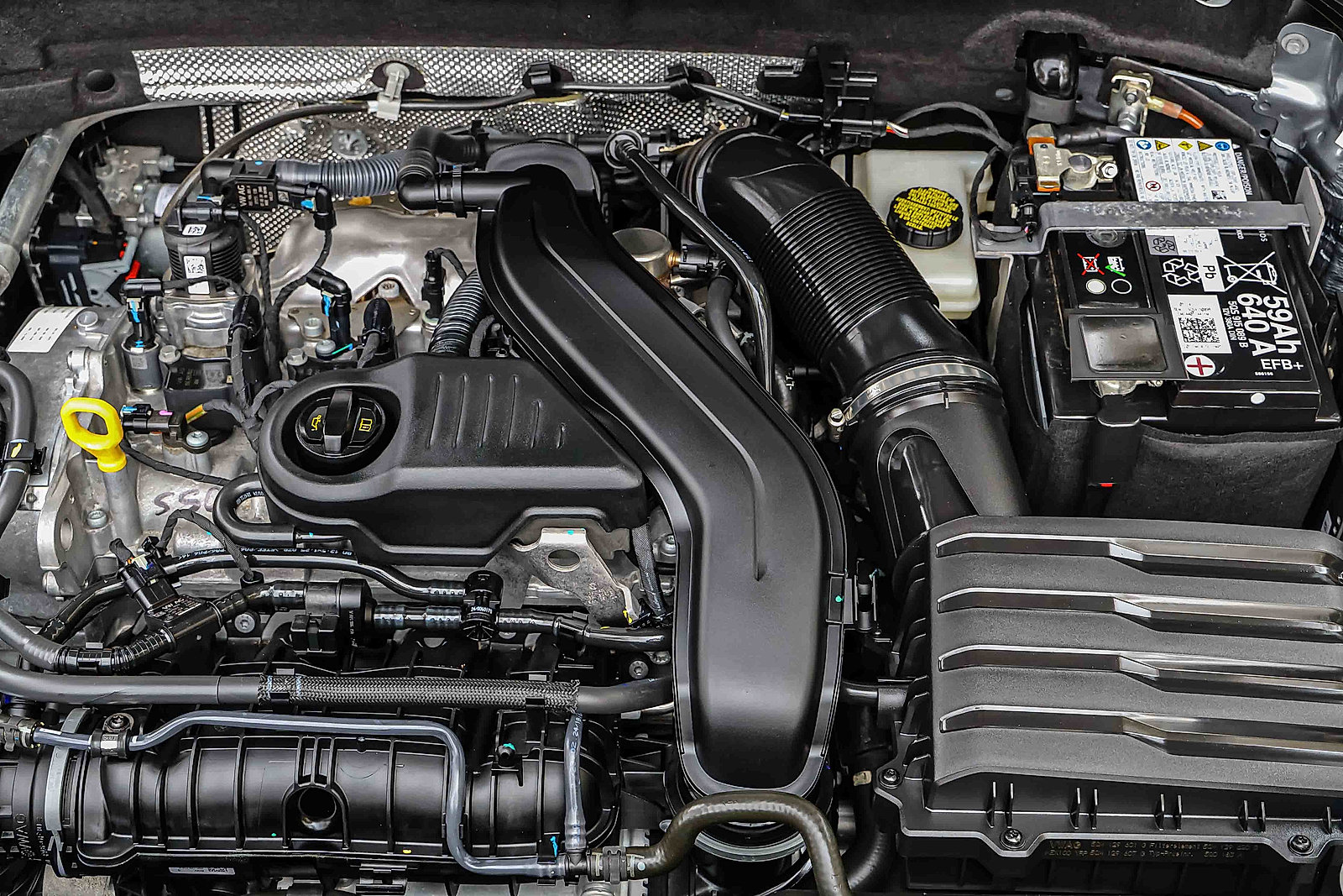 Used 2024 Volkswagen Taos SE image 28