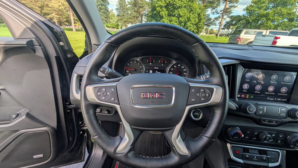 Used 2023 GMC Terrain SLT w/ Infotainment Package II AWD/4WD image 6